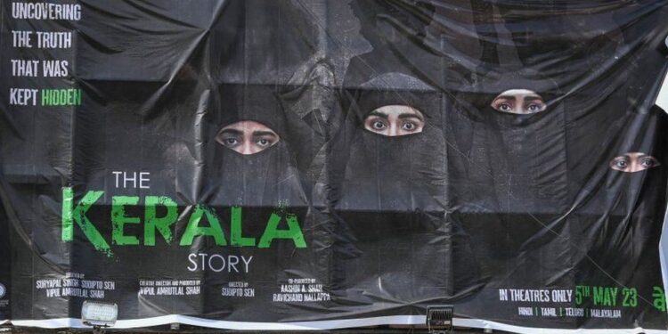 فلموں کے ذریعہ نفرت پھیلانے کی سازش