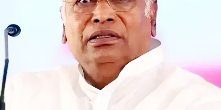 ملکارجن کھڑگے نے بالاسور ٹرین حادثہ کے حوالے سے مودی کو خط لکھا