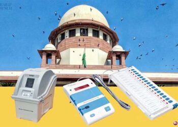 ’ای وی ایم‘ کے ساتھ ’وی وی پیٹ‘ لگائے جانے کی عدالت سے فریاد