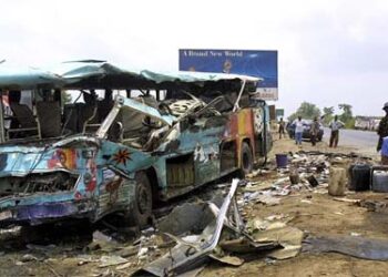 نائیجیریا میں بس اور ٹرک میں ٹکر، 20 افراد کی موت