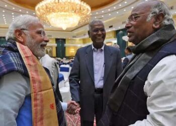 کون سی تیس پارٹیاں وزیر اعظم کے ساتھ ہیں ؟ ان کے نام جاننا چاہتے ہیں کانگریس صدر کھڑگے ۔