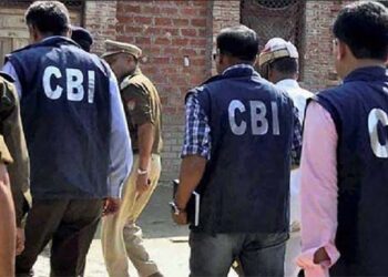 دو ہیڈ کانسٹیبلوں کو رشوت لیتے ہوئے سی بی آئی نے رنگے ہاتھوں پکڑا