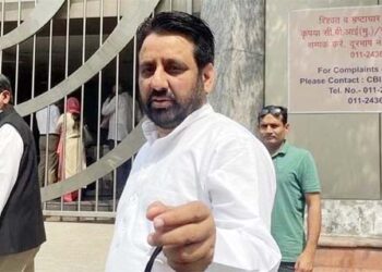 وقف بورڈ کو عضو معطل بنانے والے ایک بارپھر بورڈ میٹنگ سے غیر حاضر