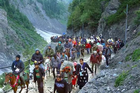 سخت ترین حفاظتی انتظامات کے بیچ امرنا تھ یاتر ا جاری