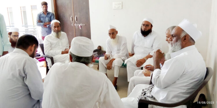 فساد متاثرہ علاقوں میں چھوٹے دوکانداروں کی مالی مددکے لئے آگے آئی جمعیۃعلماء ہند