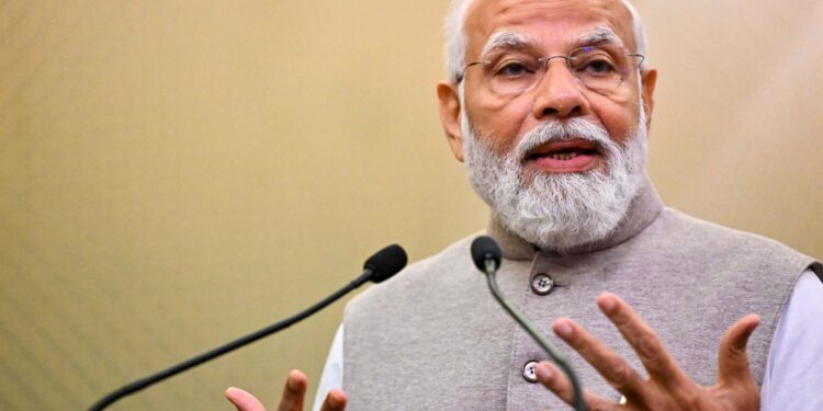 ایل پی جی صارفین کے لئے ایل پی جی سلنڈر کی قیمت میں 200روپے کم کرنے کا اعلان