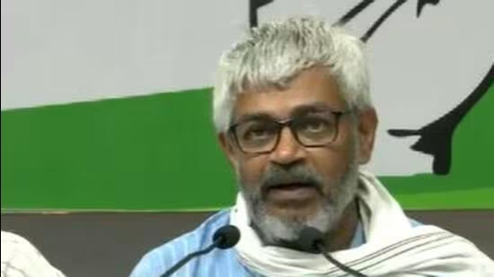 چھتیس گڑھ: ‘ای ڈی نے چھاپہ ماری نہیں کی بلکہ ڈکیتی ڈالی! ونود ورما کا سنگین الزام