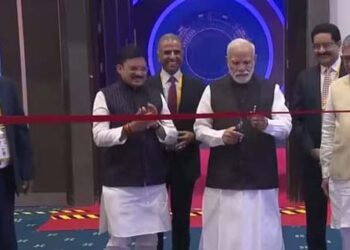 وزیر اعظم کے ہاتھوں انڈین موبائل کانگریس کا افتتاح