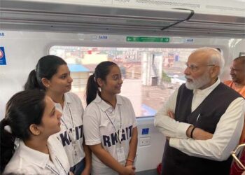 ’نمو بھارت‘ٹرین جدید ہندوستان کی پہچا ن ہے: مودی