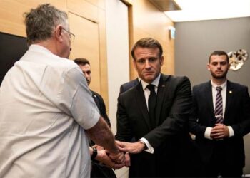 فرانسیسی صدر اسرائیل سےمکمل یکجہتی کے لیے تل ابیب پہنچ گئے