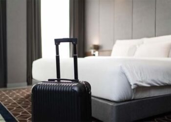 لڑکی دوست کے ساتھ ہوٹل میں ٹھہری، اگلے روز بیڈ پر لاش ملی