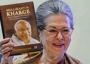 ملکارجن کھڑگے 50 سال کی سیاسی زندگی کے دوران بلند و بالا ہوتے چلے گئے: سونیا گاندھی