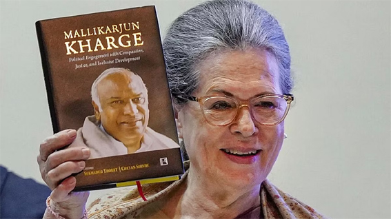 ملکارجن کھڑگے 50 سال کی سیاسی زندگی کے دوران بلند و بالا ہوتے چلے گئے: سونیا گاندھی