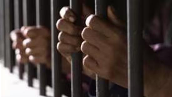 تھانے میں زیر حراست قیدی کی موت پر سیاست گرم،بی جے پی کا سی بی آئی جانچ کا مطالبہ