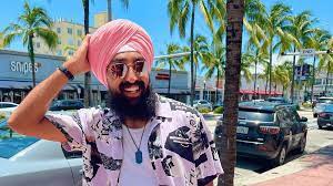 ہندوستانی نژاد جگ بینس نے بگ برادر کے پہلے سکھ امریکی فاتح کے طور پر تاریخ رقم کی