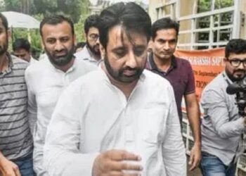 دہلی وقف بورڈ کیس میں 3 افرادکو 14 دن کی سزا