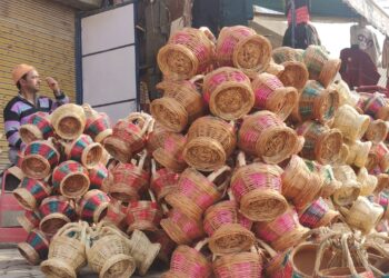 جنوبی کشمیر کا یہ گاؤں ایک دن میں 5000 کانگڑی بناتا ہے