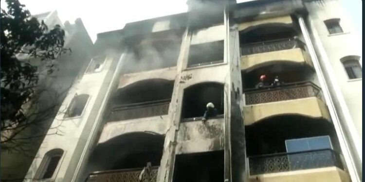 حیدرآبادکے بازارگھاٹ میں آتشزدگی