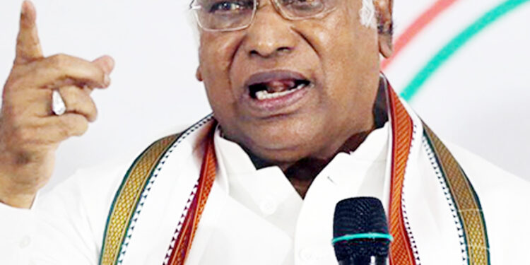 تلنگانہ میں کانگریس دو تہائی اکثریت سے حکومت بنائے گی:کھڑگے