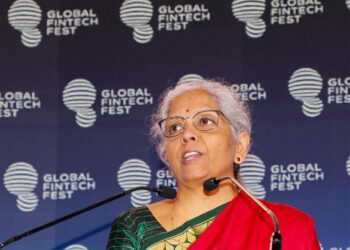 ہندوستان، جاپان اور جرمنی کو پیچھے چھوڑ کر تیسری سب سے بڑی معیشت بننے کے راستے پر: سیتا رمن