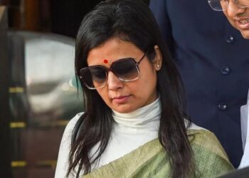 پارلیمنٹ کی اخلاقیاتی کمیٹی کی رپورٹ جاری ہونے پر مہوا موئترا نے اسپیکر کو خط لکھا