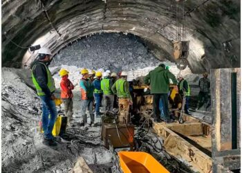 ٹنل حادثہ میں پھنسے41 مزدوروں کو نکالنے کی مہم تعطل کا شکار