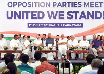 جمہوریت کی سب سے بڑی پنچایت میں دستورِ زباں بندی!