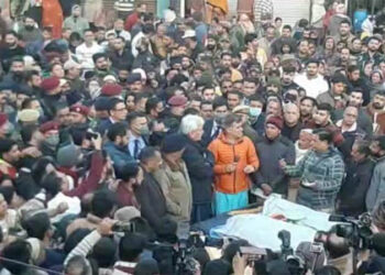 برف میں پھر آگ… ؟