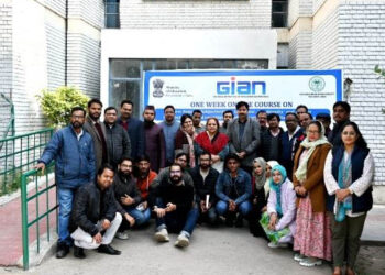 روایت و جدیدیت اور تاریخ نویسی پر ’گیان‘ کورس کی تکمیل