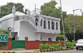 سنہری باغ مسجد کی انہدامی کارروائی کیلئے این ڈی ایم سی نے جاری کیا نوٹس