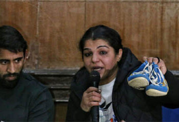 ساکشی ملک کاریٹائرمنٹ کا فیصلہ کھیلوں کی دنیا کے لیے سیاہ دن، حکومت کو جواب دینا چاہیے :کانگریس