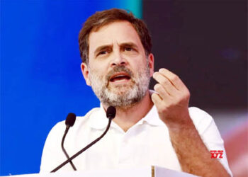 ریلوے کرایوں میں اضافہ کرکے حکومت غریبوں پر ظلم کر رہی ہے :راہل گاندھی