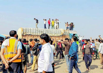 نئے سال کے آغاز کے ساتھ ہی مودی حکومت کی مخالفت شروع