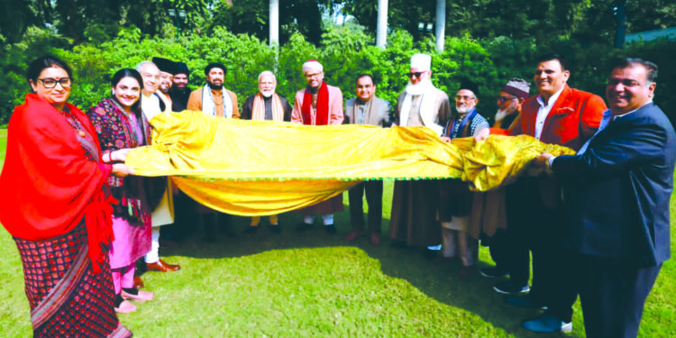 وزیر اعظم نے درگاہ اجمیر شریف کیلئے چادر روانہ کی