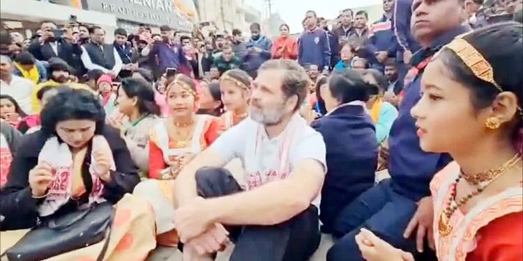 راہل گاندھی کو آسام میں شنکر دیو مندر جانے سے روکا گیا: کانگریس