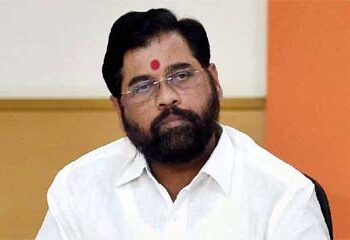 ایم ایل اے کی نااہلی کے معاملے میں ادھو کی درخواست پر شندے دھڑے کو ‘سپریم نوٹس