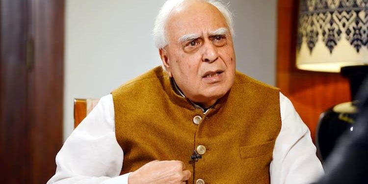 ہیمنت سورین کی گرفتاری پر کپل سبل نے اٹھائے سوال، کہا- ای ڈی بتائےکیا ہے بنیاد؟