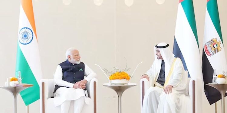 مندر کا افتتاح کرنے متحدہ عرب امارات پہنچے نریندر مودی