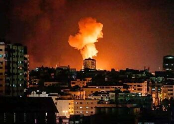 شام؛ ایئرپورٹ کے نزدیک اسرائیل کے فضائی حملوں میں 42 افراد جاں بحق