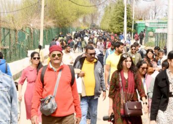 ’باغ گل لالہ ‘سیاحوں اور عام لوگوں کیلئے کھول دیا گیا