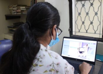 لڑکیوں کو نہیں، سائبر کرائم کو روکنے کی ضرورت ہے