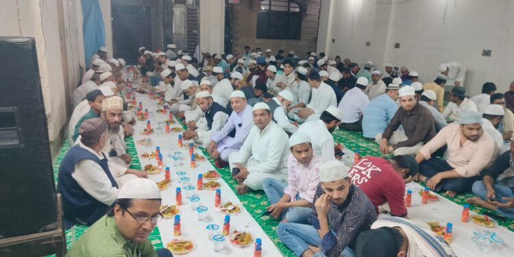 نوجوانوں کو دوسروں کی نقل کرنے بجائے اسلامی طرززندگی اپنانے کی ضرورت ہے:مولانا سیدبلال تھانوی