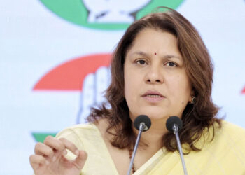 انتخابی بانڈز کا سچ چھپانے کے لیے بینک نے ڈیٹا دینے کے لیے وقت مانگا: کانگریس