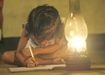 روشنی کے بغیر تعلیم ممکن نہیں