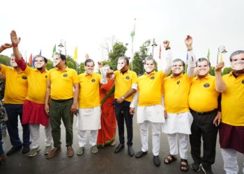 وزیراعلیٰ کی گرفتاری کے خلاف مظاہرہ جاری