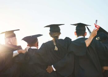 فارغ التحصیل طلباء وطالبات !!