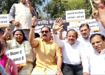 دہلی میں عاپ اور بی جے پی آمنے سامنے