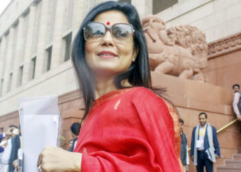 ای ڈی نے مہوا موئترا اور درشن ہیرانندانی کو 28 مارچ کوتفتیش کے لیے طلب کیا