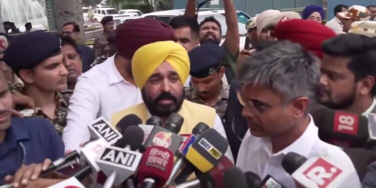 جیل میںکجریوال سے ملاقات کے بعد جذباتی ہوئے مان