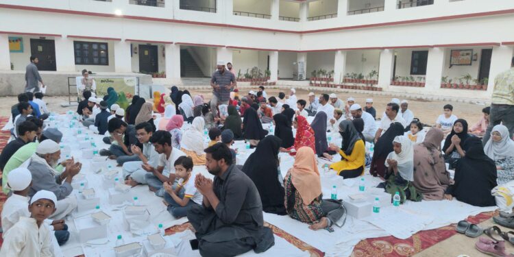 یتیم بچوں اور ان کے اہل خانہ کے لیے خصوصی افطار کا اہتمام